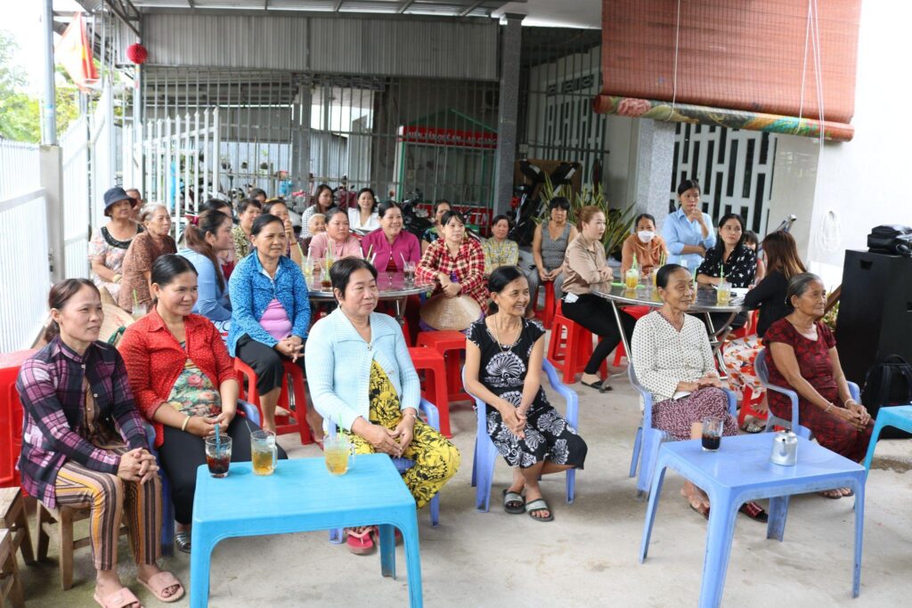 Hội Liên hiệp Phụ nữ tỉnh tuyên truyền chính sách, pháp luật liên quan đến phụ nữ tại xã Bình Thạnh, huyện Châu Thành