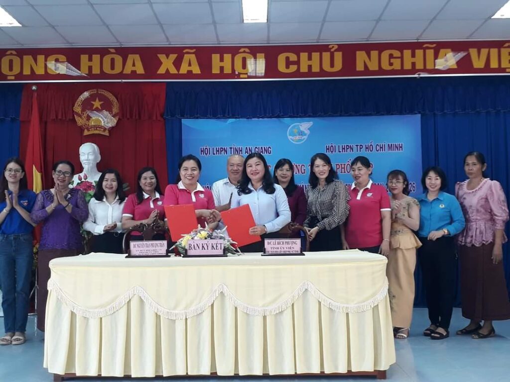 Hội LHPN tỉnh An Giang và Hội LHPN thành phố Hồ Chí Minh tổ chức Lễ ký kết chương trình phối hợp