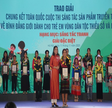 37 tác phẩm xuất sắc được trao giải chung kết toàn quốc Cuộc thi “Lắng nghe con nói”