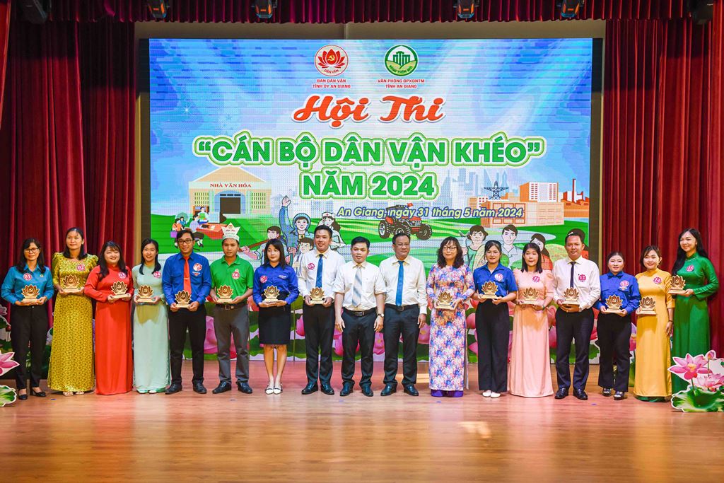 Hấp dẫn Hội thi “Cán bộ dân vận khéo” năm 2024