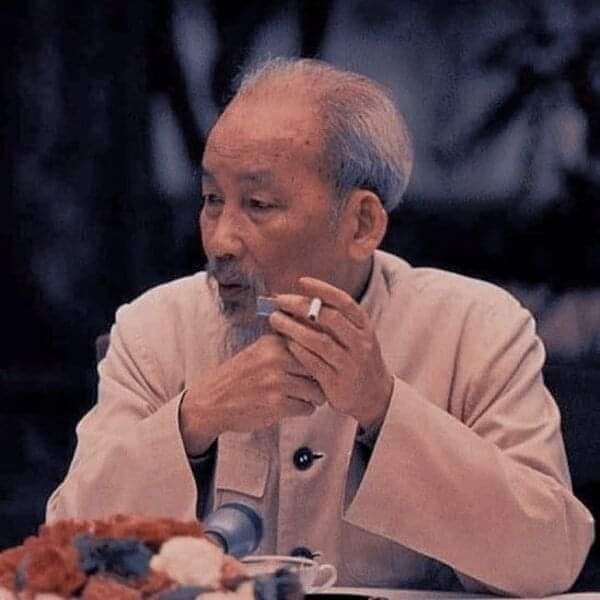 Di chúc Chủ tịch Hồ Chí Minh - Ngọn cờ đoàn kết, dẫn dắt toàn dân tộc đi tới tương lai tươi sáng - Bài 2: Làm cách mạng là mang lại cuộc sống ấm no, tự do, hạnh phúc cho nhân dân