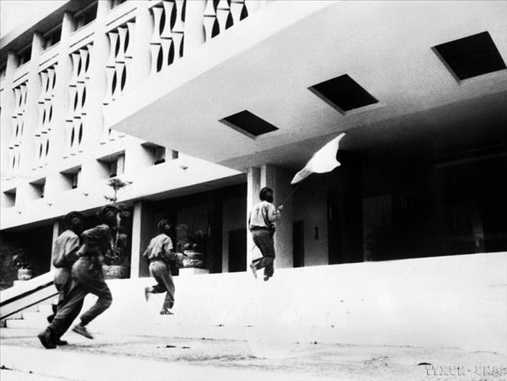 Cùng xem lại hình ảnh lịch sử của cuộc Tổng tiến công và nổi dậy mùa xuân 1975 - Ảnh 18.