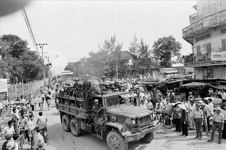 Cùng xem lại hình ảnh lịch sử của cuộc Tổng tiến công và nổi dậy mùa xuân 1975 - Ảnh 11.