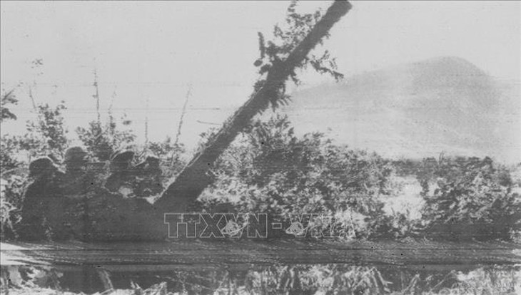 ổng tiến công và nổi dậy mùa Xuân 1975 - Ảnh 15.