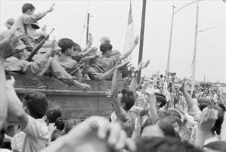 ổng tiến công và nổi dậy mùa Xuân 1975 - Ảnh 19.