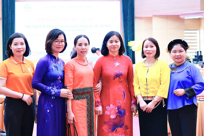 Tiếp tục nghiên cứu, đề xuất các chính sách để thúc đẩy bình đẳng giới trong quá trình thực hiện Dự án 8- Ảnh 1.