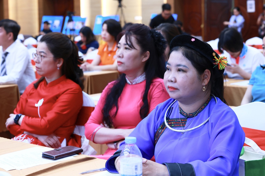 Tiếp tục nghiên cứu, đề xuất các chính sách để thúc đẩy bình đẳng giới trong quá trình thực hiện Dự án 8- Ảnh 3.