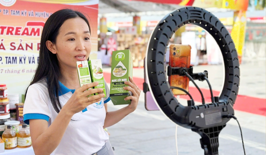 Tinh gọn tổ chức - Hướng về cơ sở - Bài 2: Thoát hành chính hóa để không xa hội viên- Ảnh 1.
