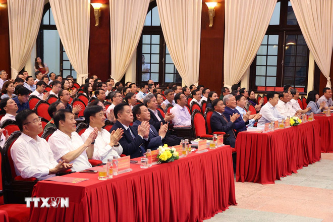Điểm mới trong thi hành Điều lệ Đảng; chức năng, nhiệm vụ của Đảng ủy xã, phường- Ảnh 1.