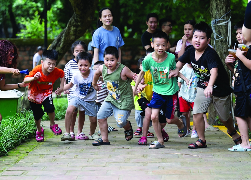 Ngày Quốc tế vui chơi (11/6): Hướng đến một thế giới nơi mọi trẻ em được vui chơi- Ảnh 2.