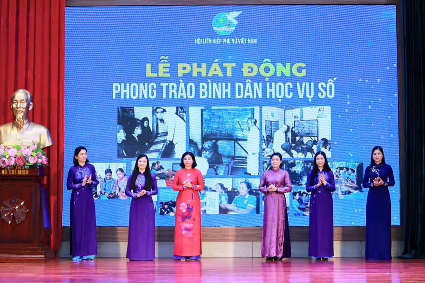 Phát động Phong trào "Bình dân học vụ số" của Hội LHPN Việt Nam- Ảnh 1.