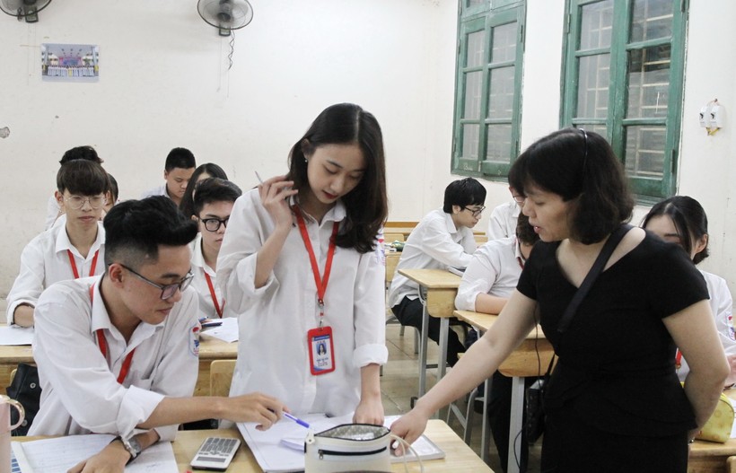 PHƯƠNG ÁN TỔ CHỨC THI, XÉT CÔNG NHẬN TỐT NGHIỆP THPT từ năm 2025- Ảnh 1.